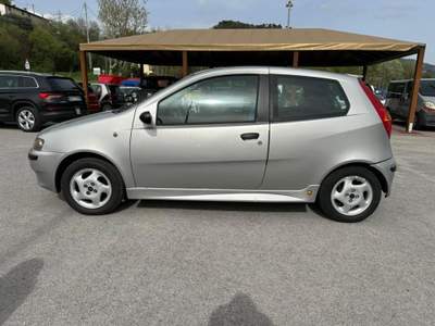 Fiat Punto 1.2i cat 3 porte Argento usata Massarosa