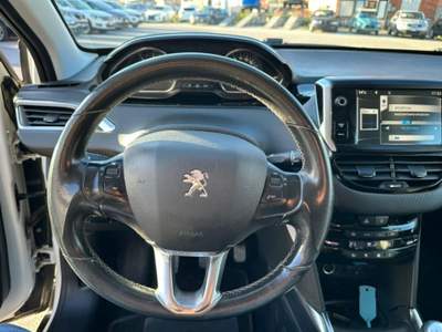Peugeot 2008 1.6 e-HDi 115 CV Stop&Start Bianco usata Massarosa