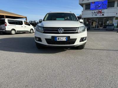 Volkswagen Tiguan 2.0 TDI 140 CV 4MOTION DSG  SPORT Bianco usata Massarosa