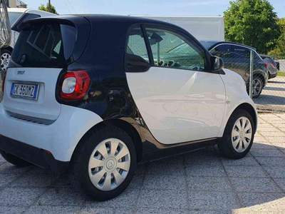 Smart ForTwo 70 1.0 Passion Bianco usata Penne