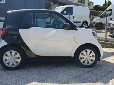 Smart ForTwo 70 1.0 Passion Bianco usata Penne