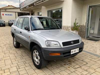Toyota RAV4 RAV4 2.0i  16V FUN cat 5 porte Grigio usata Cortona