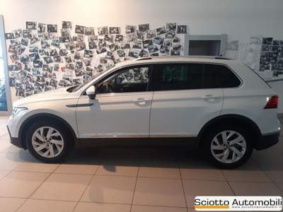 Volkswagen Tiguan 2.0 TDI SCR Life Bianco usata MESSINA