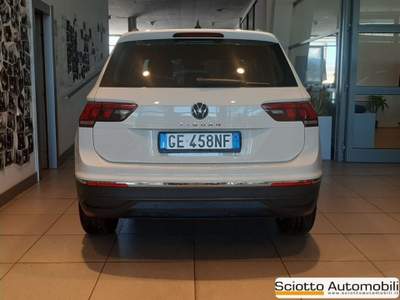 Volkswagen Tiguan 2.0 TDI SCR Life Bianco usata MESSINA