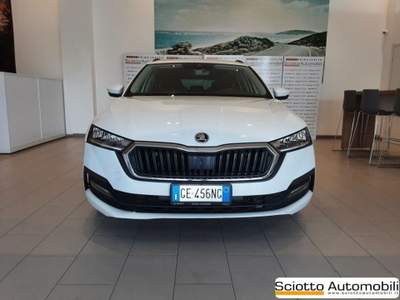 Skoda Octavia 2.0 TDI EVO SCR 150 CV Executive Bianco usata MESSINA