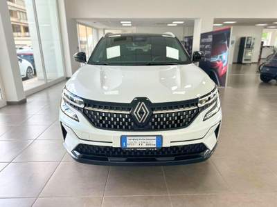 Renault Austral Austral Full Hybrid E-Tech 200 CV Iconic Grigio usata Nola
