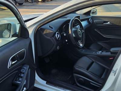 Mercedes-Benz GLA d Automatic Sport Bianco usata Bari