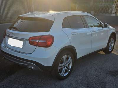 Mercedes-Benz GLA d Automatic Sport Bianco usata Bari