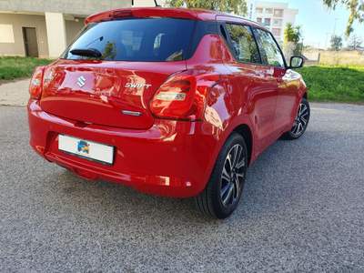 Suzuki Swift 1.2 Hybrid Top Rosso usata Bari