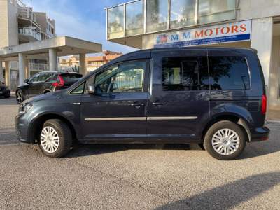 Volkswagen Caddy 2.0 TDI 102 CV Kombi Trend Blu/Azzurro usata Bari
