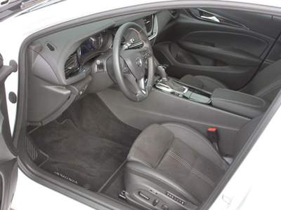 Opel Insignia 2.0 CDTI 174 CV S&S aut. Sports Tourer elegance Bianco usata Castelnuovo Rangone