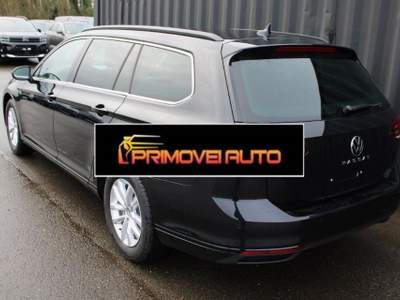 Volkswagen Passat 2.0 TDI SCR 122 CV EVO DSG STYLE Nero usata Castelnuovo Rangone