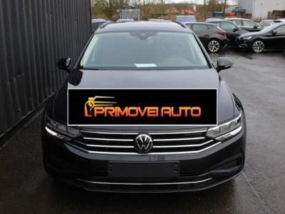 Volkswagen Passat 2.0 TDI SCR 122 CV EVO DSG STYLE Nero usata Castelnuovo Rangone