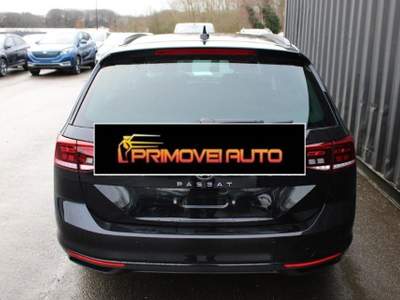 Volkswagen Passat 2.0 TDI SCR 122 CV EVO DSG STYLE Nero usata Castelnuovo Rangone