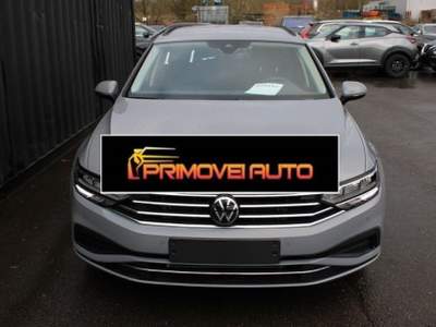 Volkswagen Passat 1.5 TSI ACT DSG Style Bianco usata Castelnuovo Rangone