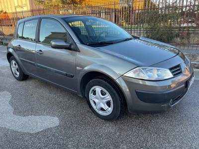 Renault Mégane Mégane 1.5 dCi/82CV 5p. Confort Dynam. Grigio usata Bonea