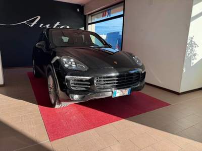 Porsche Cayenne  3.0 Diesel Platinum Edition Nero usata Ponte di Piave