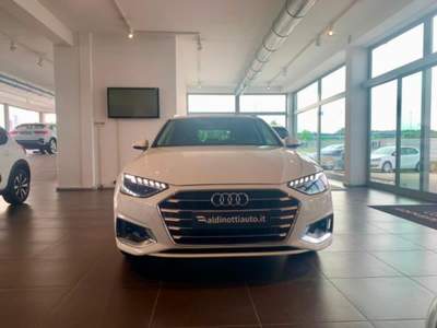 Audi A4 Avant 35 TDI/163 CV S tronic Business Advanced Bianco usata Empoli