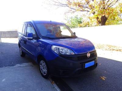 Fiat Doblò 1.6 MJT 105CV Cargo Lamierato ISOTERMICO Blu/Azzurro usata Solbiate Arno Fiat Doblò 1.6 MJT 105CV Cargo Lamierato ISOTERMICO Blu/Azzurro usata Solbiate Arno