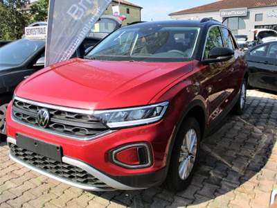 Volkswagen T-Roc 1.0 TSI Life - Retrocamera - List. 33.000 Rosso usata Mogliano Veneto