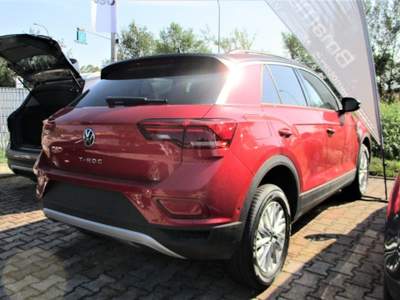Volkswagen T-Roc 1.0 TSI Life - Retrocamera - List. 33.000 Rosso usata Mogliano Veneto