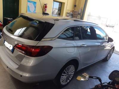 Opel Astra 1.6 CDTi 110 CV S&S 5p. Dynamic Argento usata Soleto