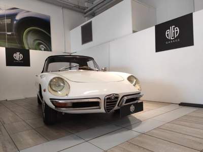Alfa Romeo Spider  - 1750 veloce (tipo 105.57) "osso di seppia" Bianco usata LEGNANO