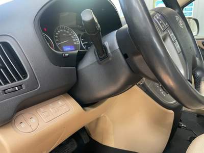 Hyundai H-1 Grand Starex Grigio usata Cormano