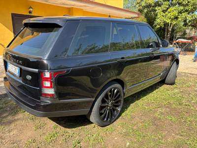 Land Rover Range Rover 4.4 SDV8 Vogue Nero usata Bracciano