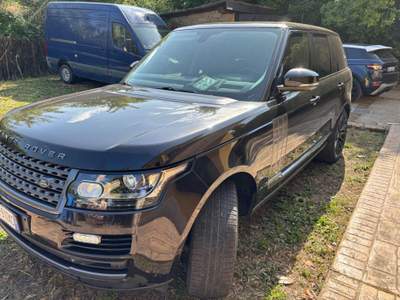 Land Rover Range Rover 4.4 SDV8 Vogue Nero usata Bracciano