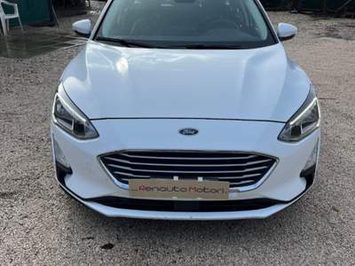 Ford Focus 1.5 EcoBlue 120 CV automatico SW Active Co-Pilot Bianco usata Vico Equense