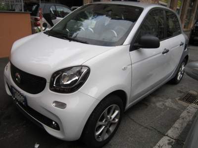 Smart ForFour Youngster 70 1.0cc NEOPATENTATI Bianco usata Genova