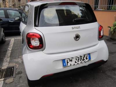 Smart ForFour Youngster 70 1.0cc NEOPATENTATI Bianco usata Genova