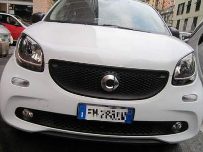 Smart ForFour Youngster 70 1.0cc NEOPATENTATI Bianco usata Genova