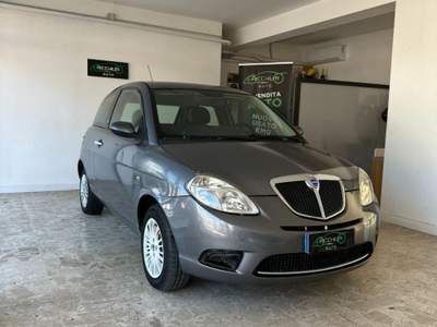 Lancia Ypsilon  usata Taranto