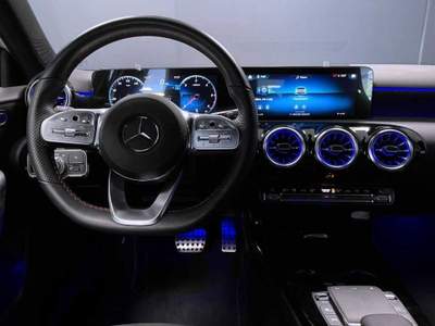Mercedes-Benz Classe A d Automatic 4p. Premium Bianco usata Castelnuovo Rangone