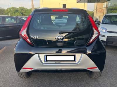 Toyota Aygo Connect 1.0 VVT-i 72 CV 5 porte x-play Nero usata Cassino
