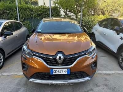 Renault Captur 1.6 E-TECH Plug-in Hybrid 160cv Intens Auto Grigio usata Civitanova Marche