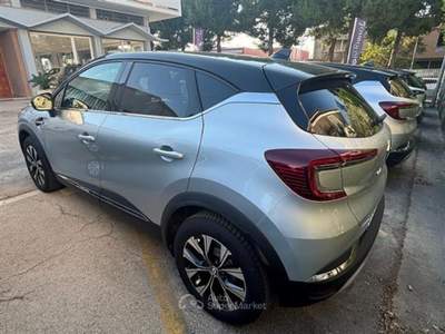 Renault Captur 1.0 TCe Techno Grigio usata Civitanova Marche