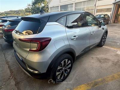 Renault Captur 1.0 TCe Techno Grigio usata Civitanova Marche