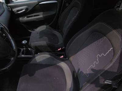 Fiat Punto 1.4 8V 5 porte Natural Power Lounge Nero usata Solesino