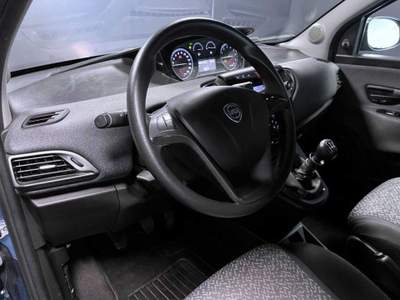 Lancia Ypsilon 1.0 FireFly 5 porte S&S Hybrid Ecochic Silver Blu/Azzurro usata Castelnuovo Rangone