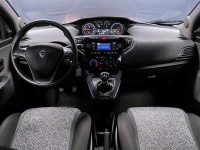 Lancia Ypsilon 1.0 FireFly 5 porte S&S Hybrid Ecochic Silver Grigio usata Castelnuovo Rangone