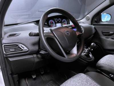 Lancia Ypsilon 1.0 FireFly 5 porte S&S Hybrid Ecochic Silver Bianco usata Castelnuovo Rangone