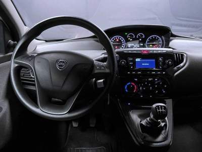 Lancia Ypsilon 1.0 FireFly 5 porte S&S Hybrid Ecochic Silver Bianco usata Castelnuovo Rangone