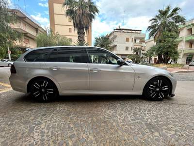 BMW Serie 3 320d d cat Touring Eletta Grigio usata Cerignola