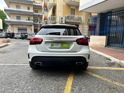 Mercedes-Benz GLA d Automatic Premium AMG Bianco usata Cerignola