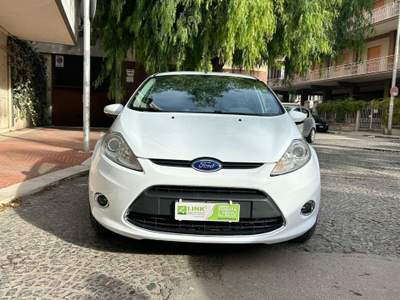 Ford Fiesta 1.4 TDCi 70CV 5 porte Titanium Bianco usata Cerignola