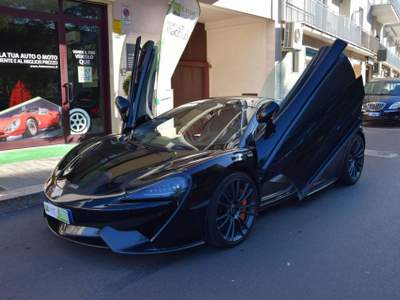 McLaren 570S Coupé Nero usata Putignano