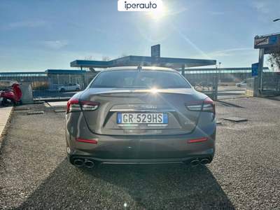 Maserati Ghibli 2.0 mhev gt ultima 330cv rwd auto *AZIENDALE* Grigio usata Bergamo